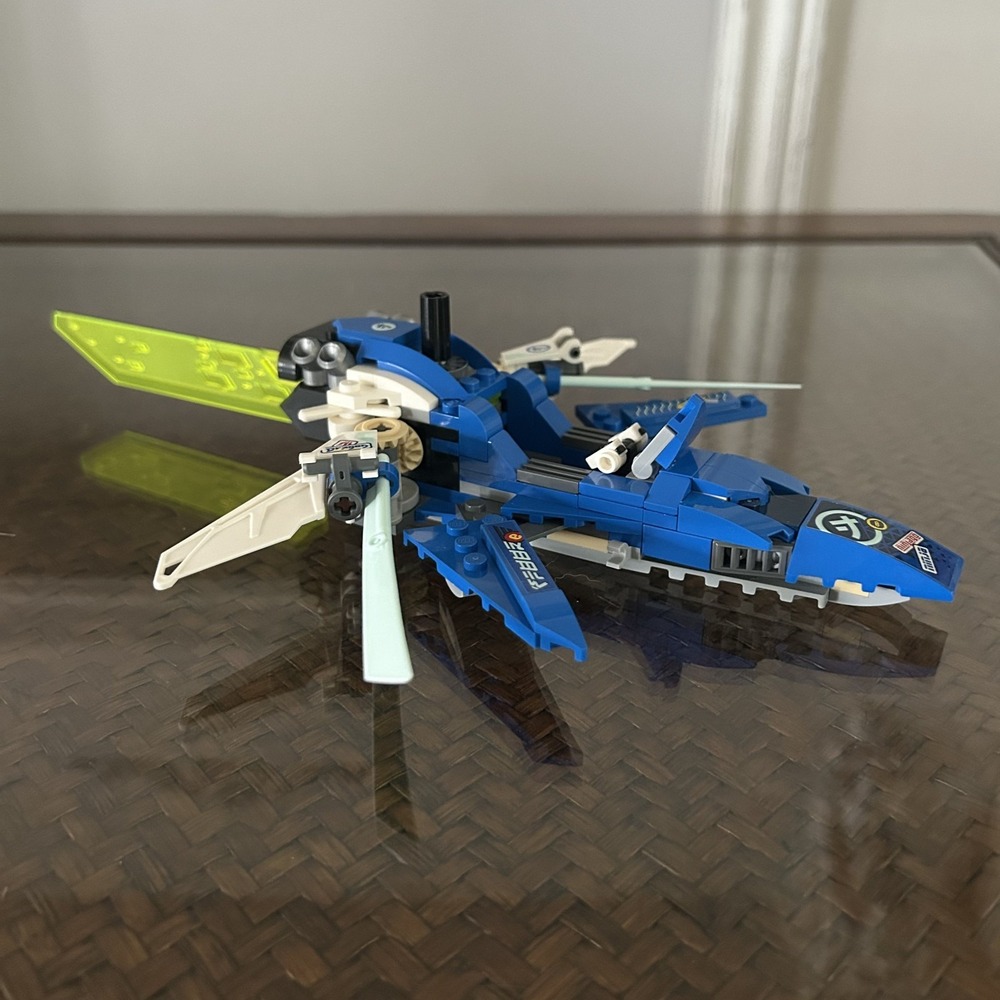LEGO Ninjago Jay and Lloyd's Velocity Recers (71709) Green Ninja Bike and Jet